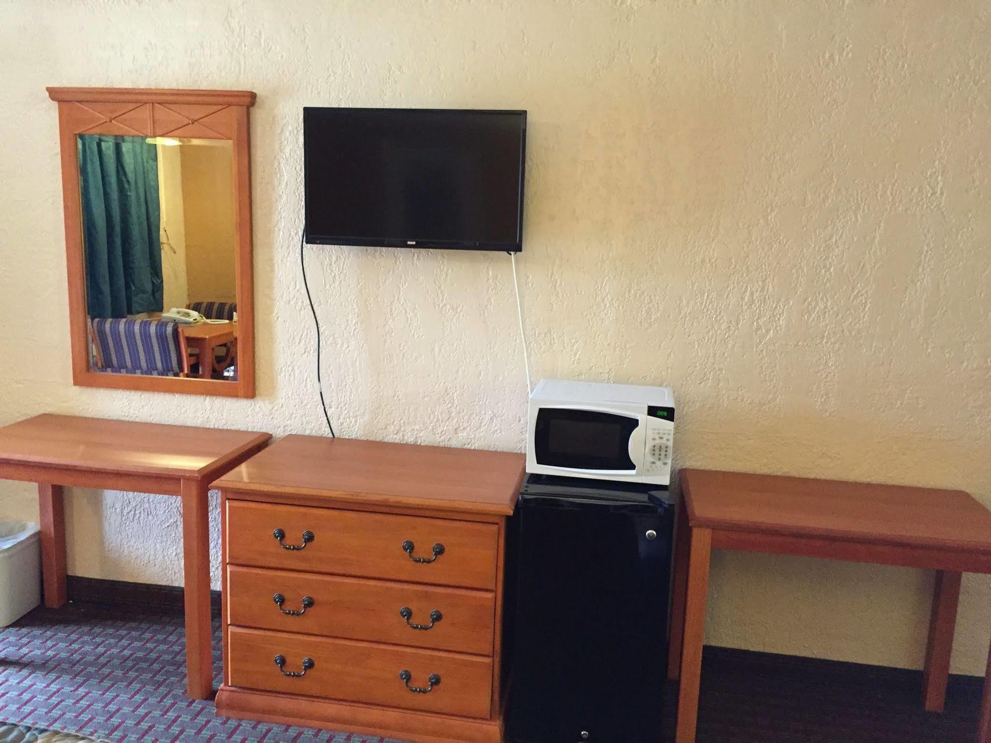 Deluxe Inn Lawton Ngoại thất bức ảnh